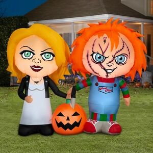 Chucky & Tiffany 5.5 Ft Halloween‎ Airblown Inflatable Lights Up Yard Decor
